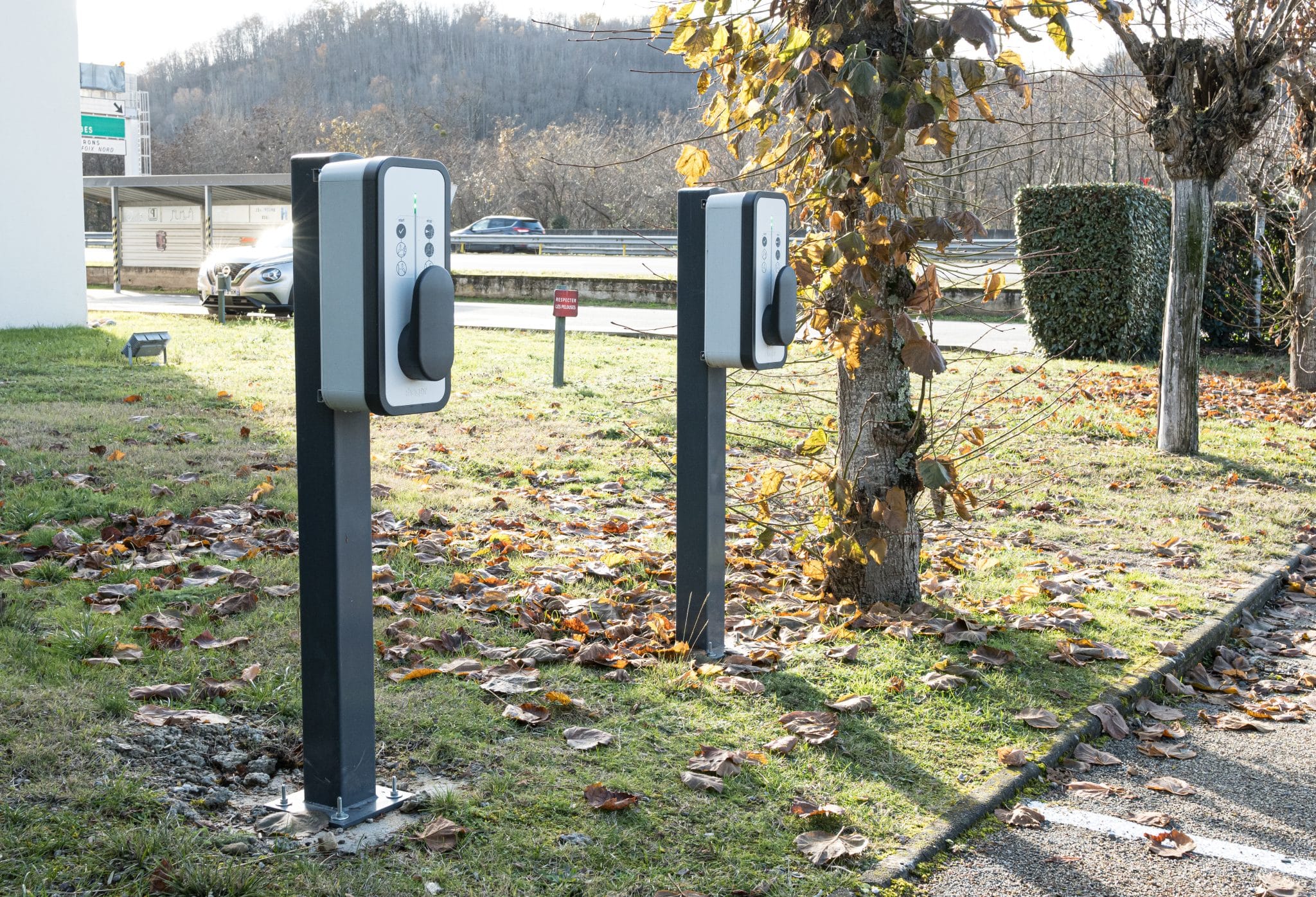 Borne éléctrique voiture hotel Foix